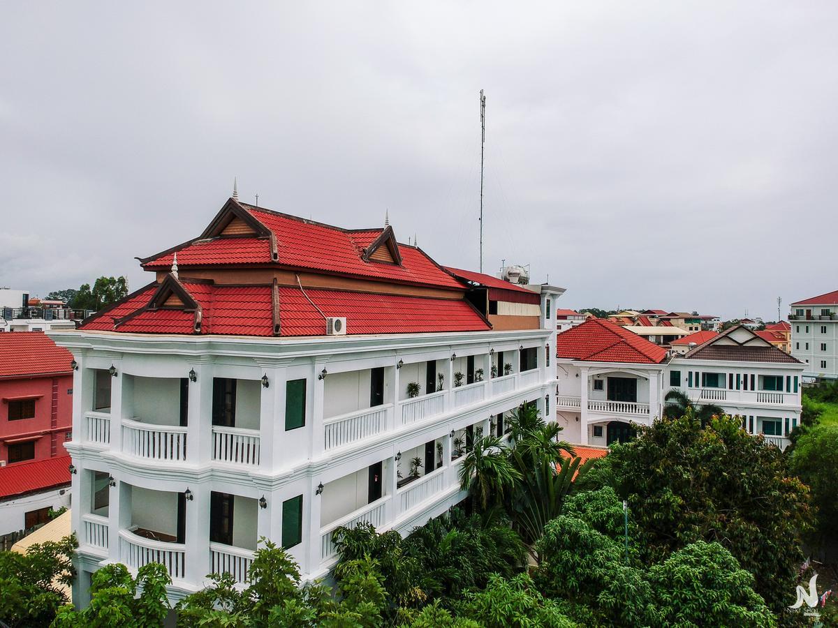 Central Night Hotel Siem Reap Exterior photo